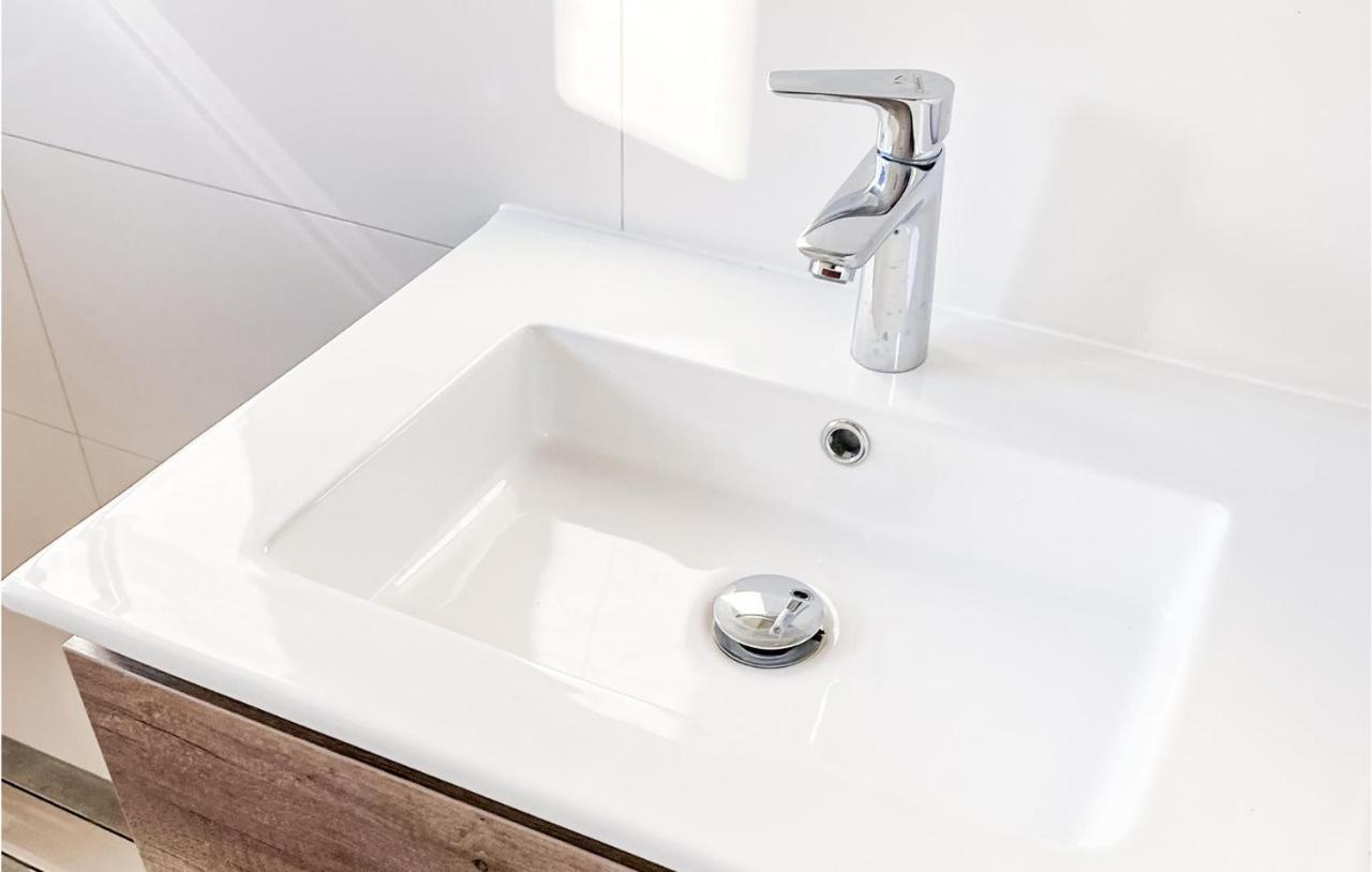 1 Bedroom Gorgeous Home In 주테란데 외부 사진